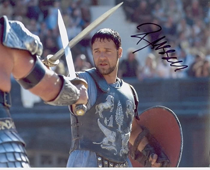 Russell Crowe autograph