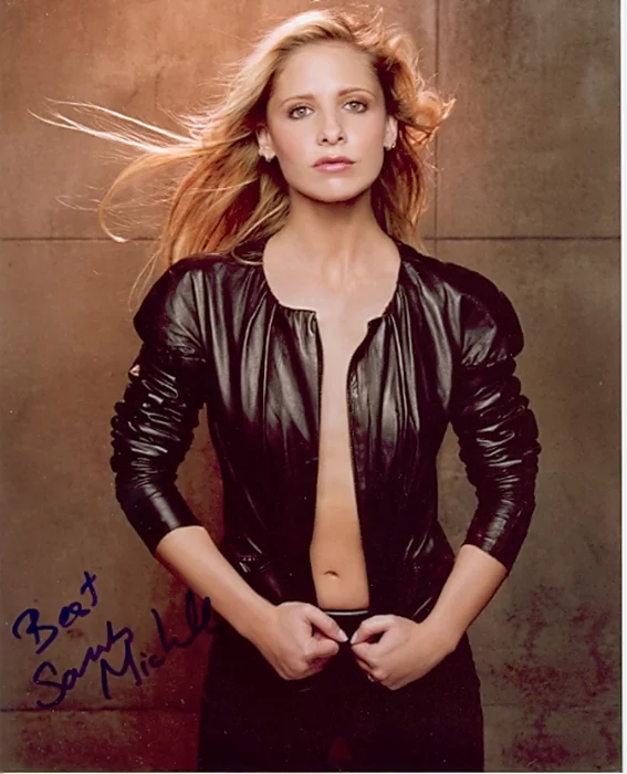 Sarah Michelle Gellar autograph
