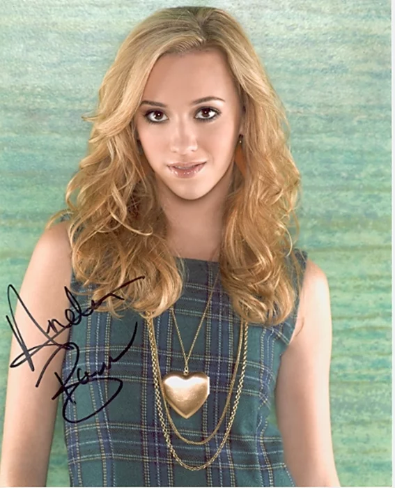 Andrea Bowen autograph