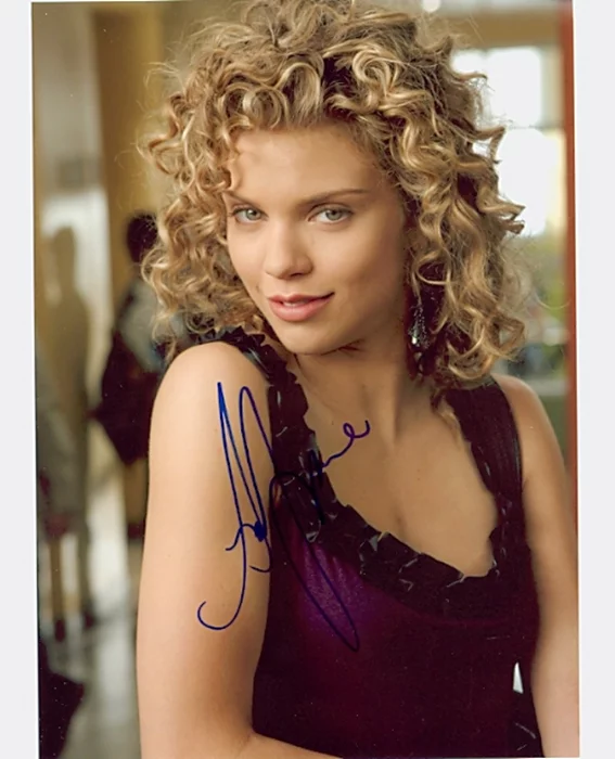 AnnaLynne McCord autograph