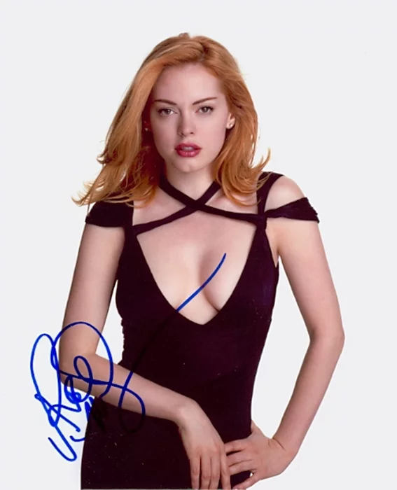 Rose McGowan autograph