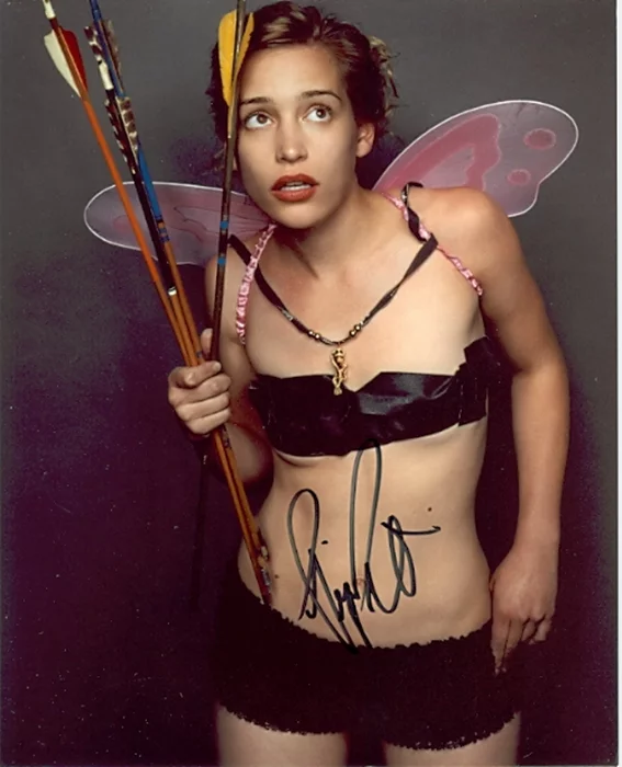 Piper Perabo autograph