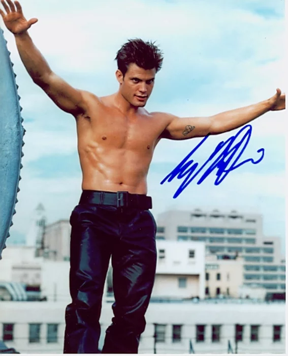 Casper Van Dien autograph