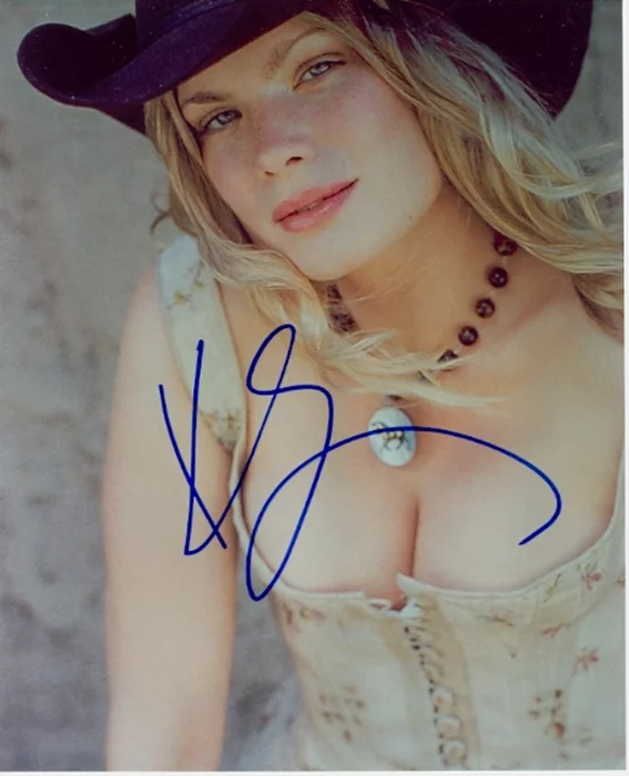 Kristen Zang autograph