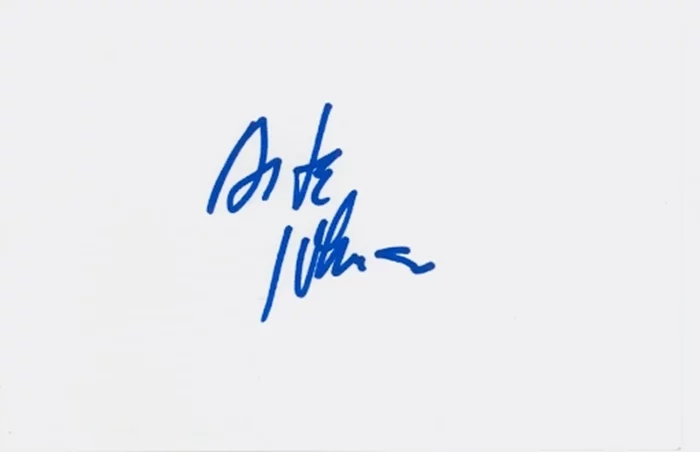 Arte Johnson autograph