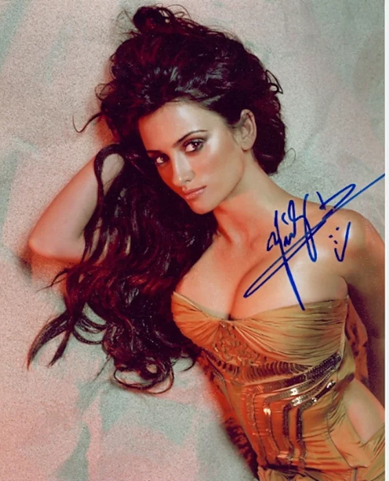 Penelope Cruz autograph