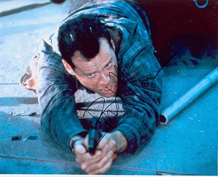 Bruce Willis autograph