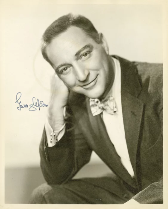 Garry Moore autograph