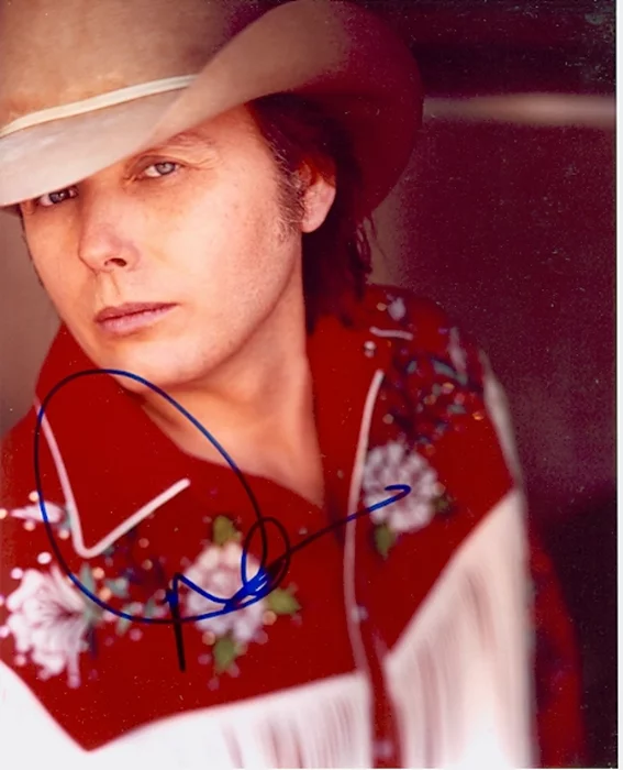 Dwight Yoakam autograph