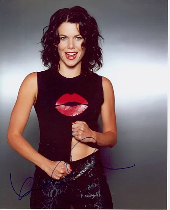 Lauren Graham autograph