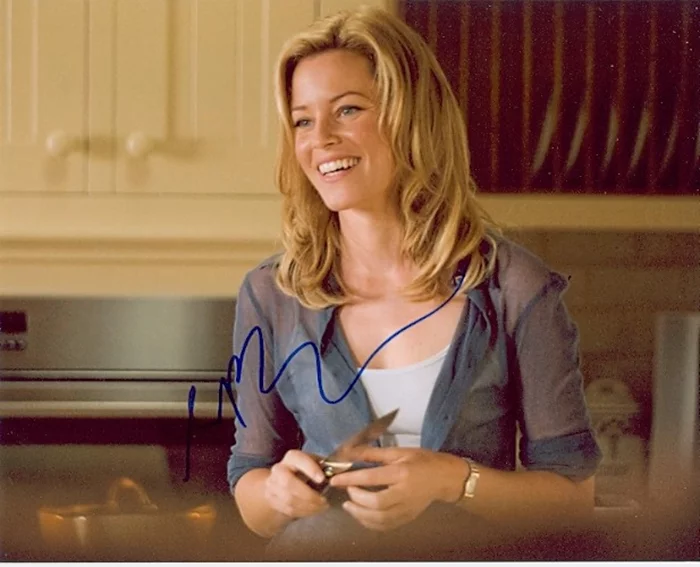 Elizabeth Banks autograph