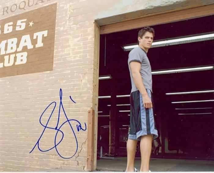 Sean Faris autograph
