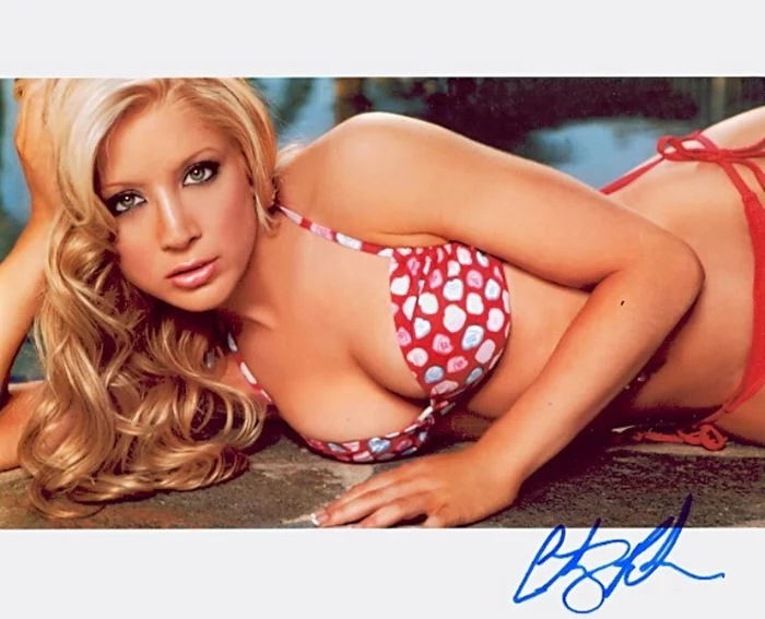 Courtney Peldon autograph
