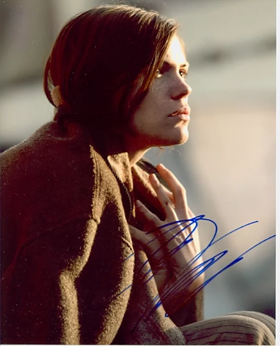 Clea DuVall autograph
