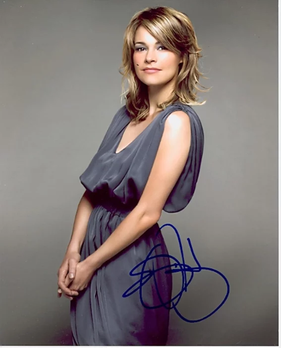 Leisha Hailey autograph
