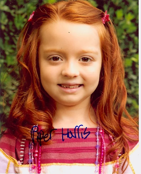 Piper Harris autograph