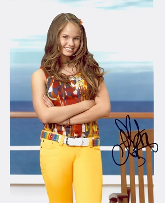 Debby Ryan autograph