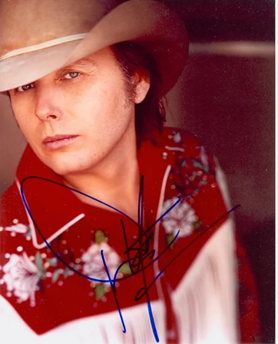 Dwight Yoakam autograph