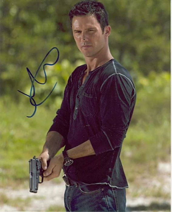 Jeffrey Donovan autograph