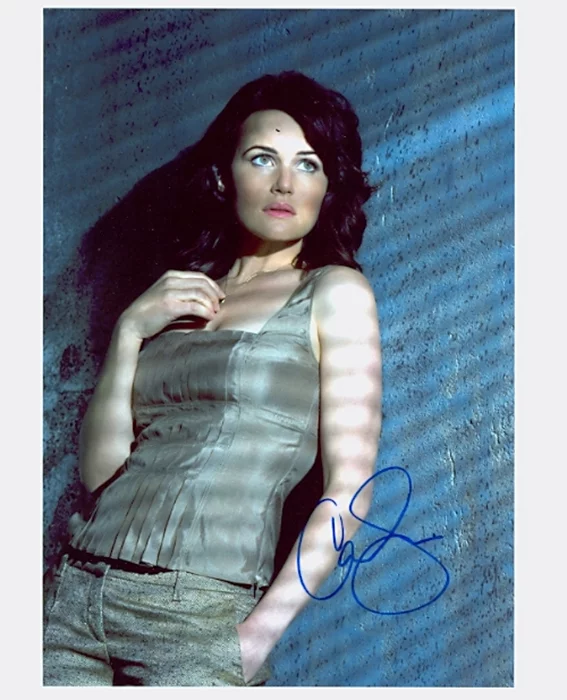 Carla Gugino autograph