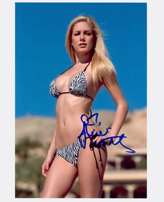 Heidi Montag autograph
