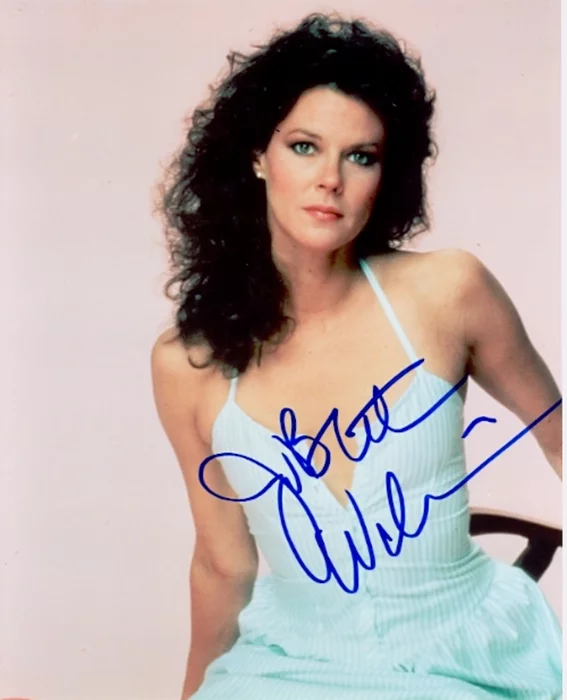 JoBeth Williams autograph