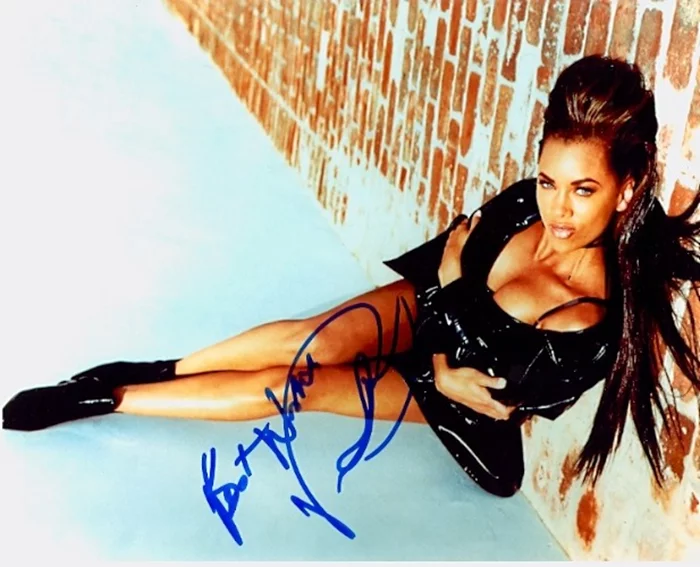 Vanessa Williams autograph