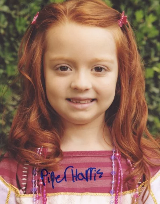 Piper Harris autograph