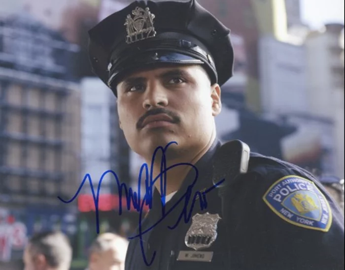 Michael Pena autograph