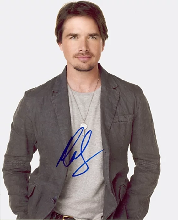 Matthew Settle autograph