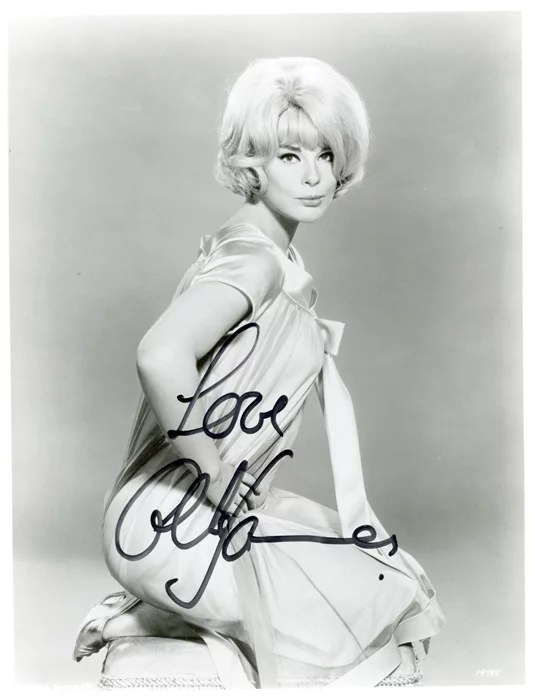 Elke Sommer autograph