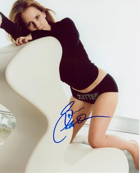 Emma Caulfield autograph