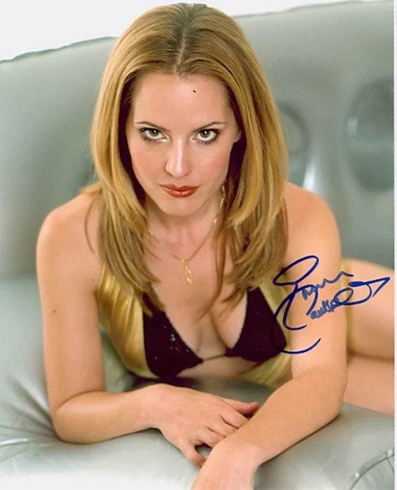 Emma Caulfield autograph