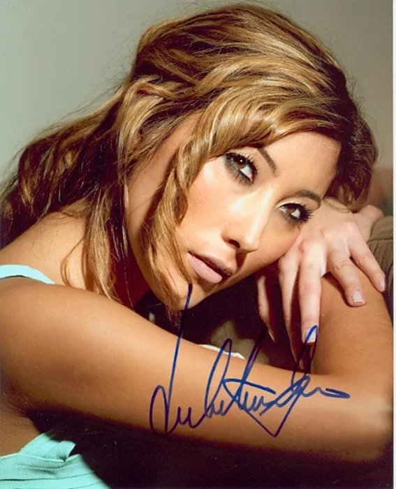 Dichen Lachman autograph