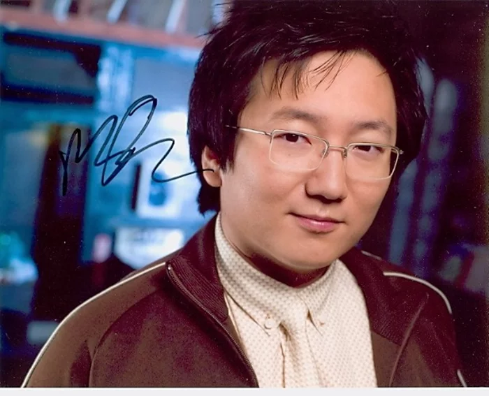 Masi Oka autograph