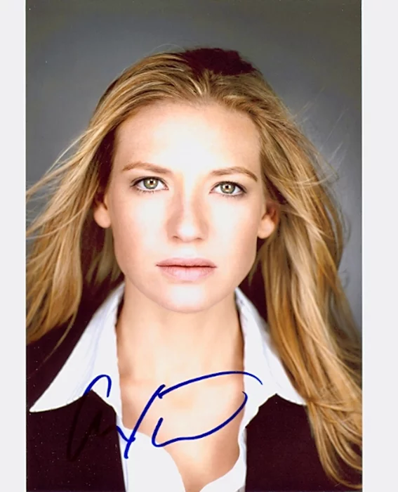 Anna Torv autograph