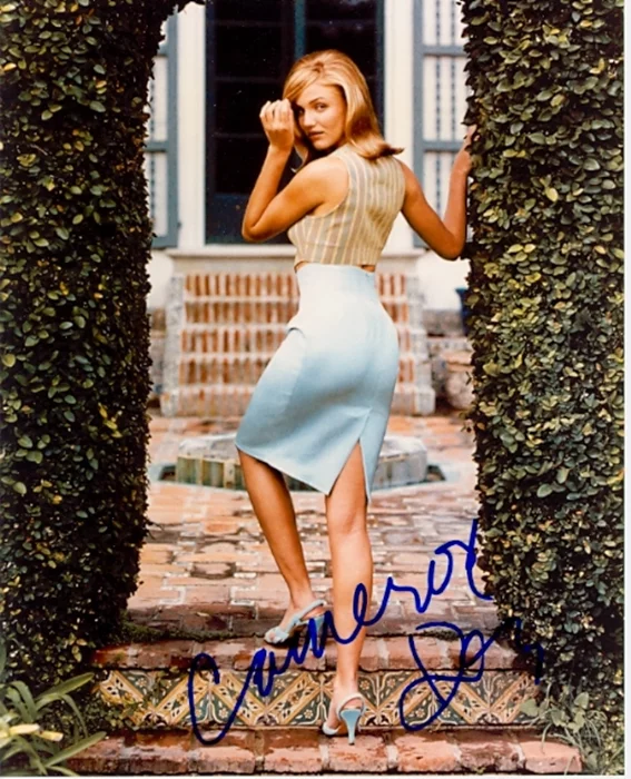 Cameron Diaz autograph