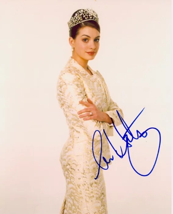 Anne Hathaway autograph