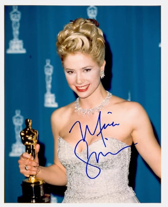 Mira Sorvino autograph