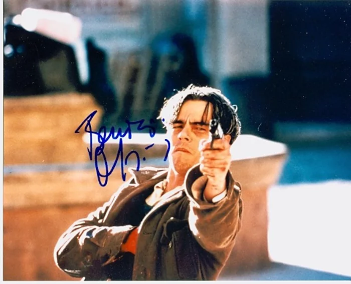Benicio Del Toro autograph