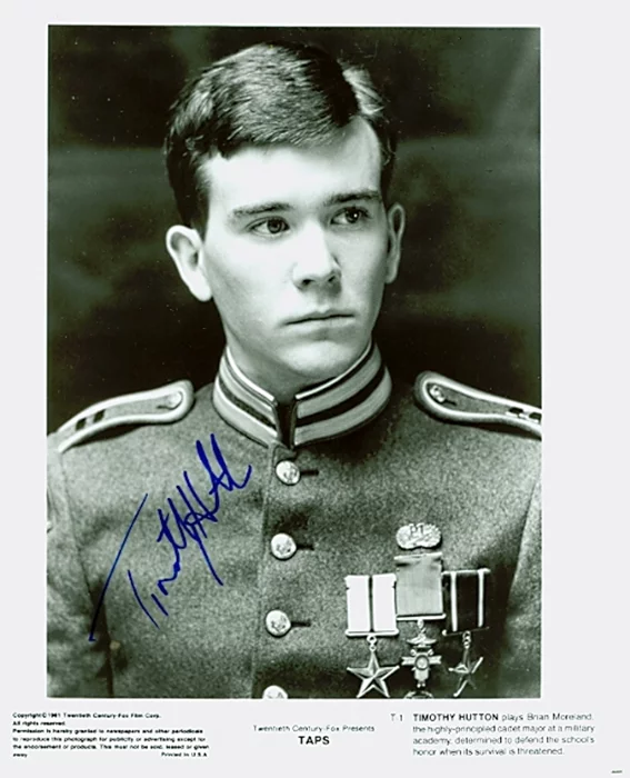 Timothy Hutton autograph