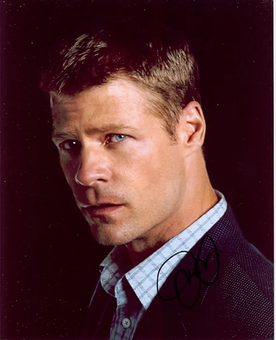 Joel Gretsch autograph