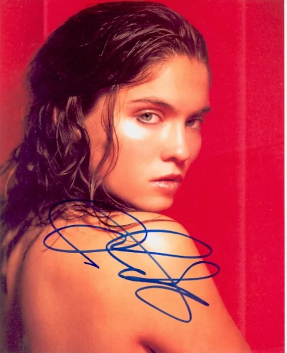 Jodi Lyn O'Keefe autograph