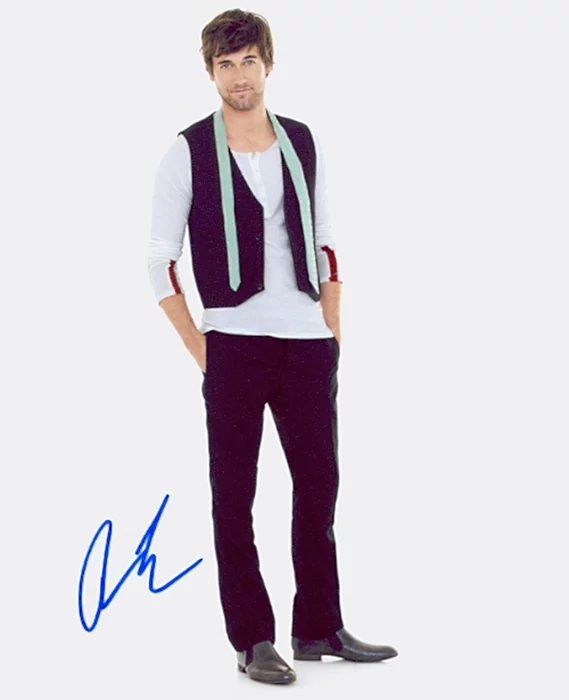 Ryan Eggold autograph
