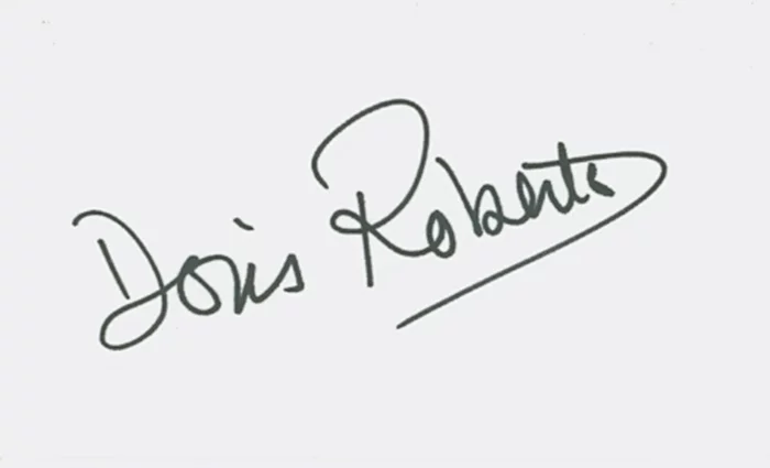 Doris Roberts autograph