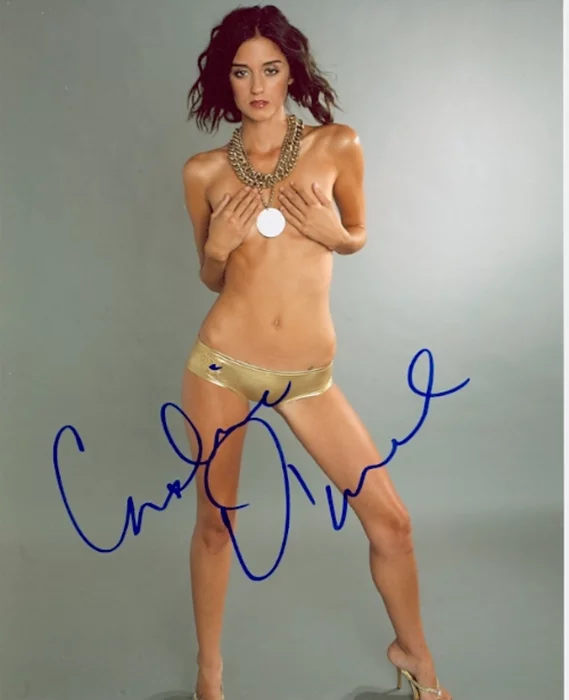 Caroline D'Amore autograph