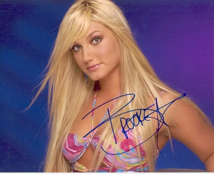 Brooke Hogan autograph