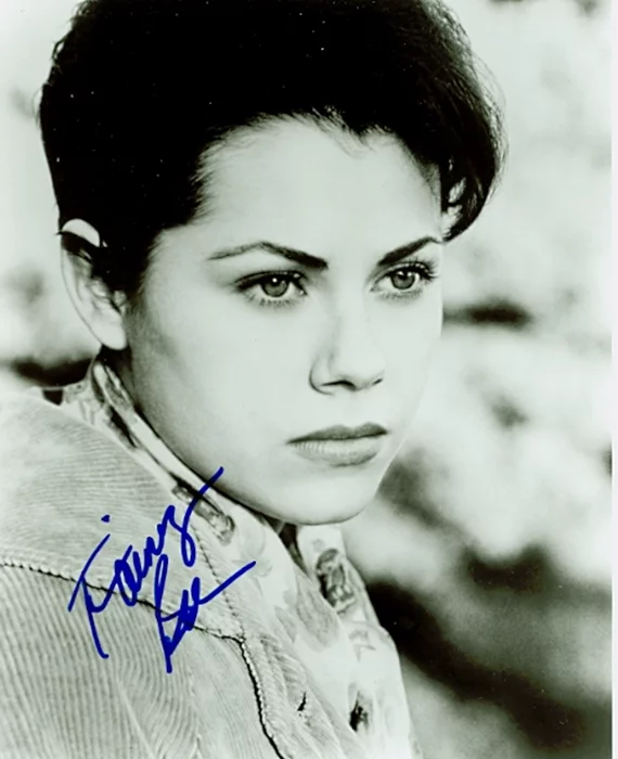 Fairuza Balk autograph