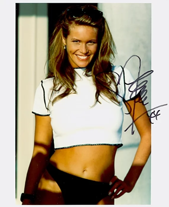 Elle MacPherson autograph