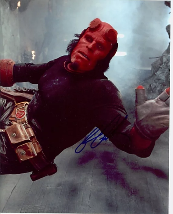 Ron Perlman autograph